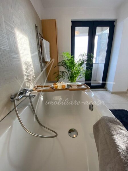 Prelungirea Ghencea, terasa 25mp, parcare-2 loc, inchiriere apartament 5 camere