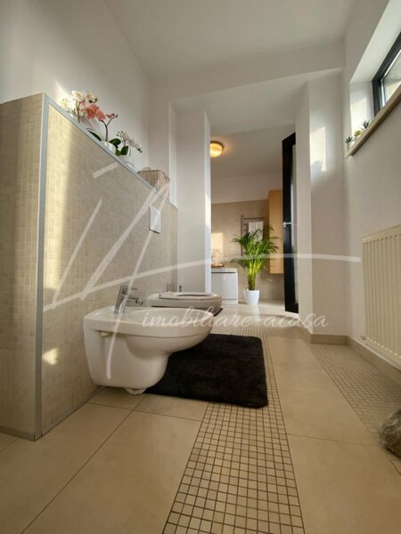 Prelungirea Ghencea, terasa 25mp, parcare-2 loc, inchiriere apartament 5 camere